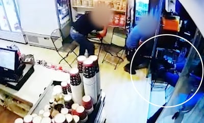 אישום: רעול פנים ירה בתת מקלע בקיוסק