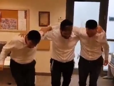 כשיועציו של גפני אוהבים את ג'ינגל הבחירות • צפו