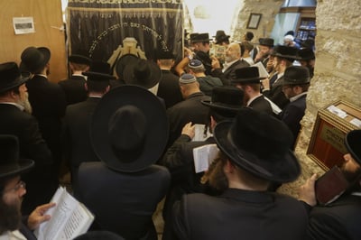 אלפים הגיעו החל מאמש לקבר רחל  • גלריה