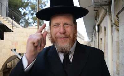 הסגולה היומית: כך אישה עקרה תזכה בפרי בטן • צפו