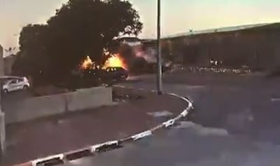 וידאו: פגיעה ישירה במפעל בעיר שדרות