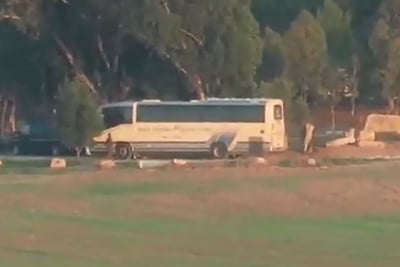 תיעוד חדש: רגע פגיעת טיל הנ"ט באוטובוס