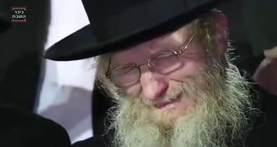 המשגיח רבי דן סגל התרגש משירת הילדים ופרץ בבכי • צפו