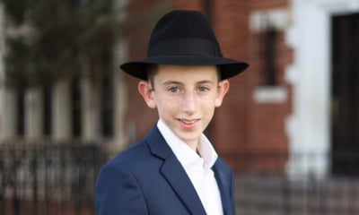 הנער אריק שטרן שר 'קלי אתה' לי"ט כסליו