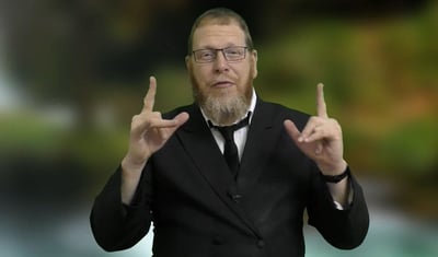 הרב עידו וובר בסיפור לילדים לחג החנוכה