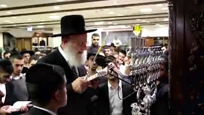 פרויקט חג מיוחד: אלו מאירי הפנים של עולם התורה • צפו