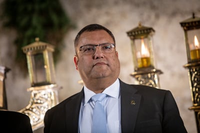דיון מכריע: ועדת השמונה של 'אגודה' תתכנס על קואליציית ליאון