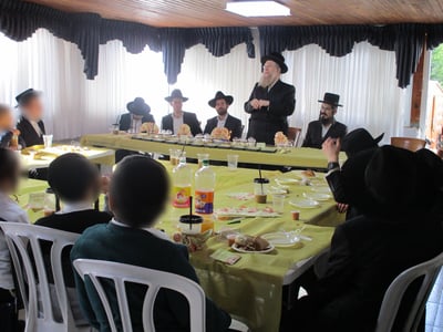שולחן הכבוד בסיום המסכת