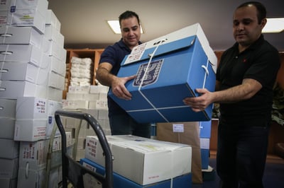 אנשי ועדת הבחירות המרכזית
