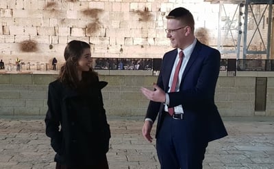 אבי ואסתר