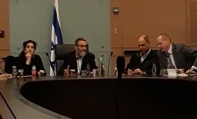 גפני הסביר: למה לא מגיבים לקמפיין של ליברמן