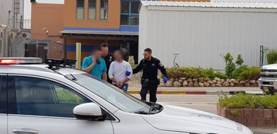 הגנב נעצר עם הרכב הגנוב במחסום. צפו