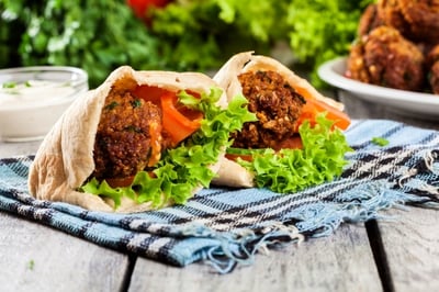 הרב הגיב: "אזכרה לנפטר זה לא דוכן פלאפל"