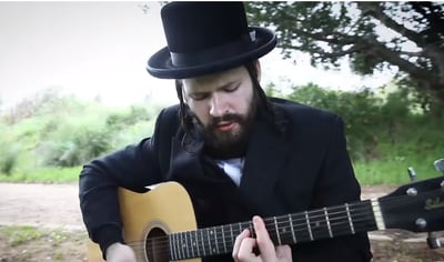 סנדי אופמן בסינגל בכורה מרגש: "מה בצע"
