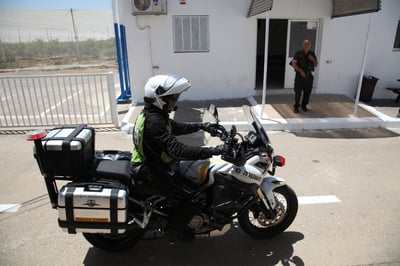 חניון משטרתי, אילוסטרציה