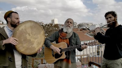 יהודה כ"ץ והמעגל בקליפ: " ואנחנו כורעים"