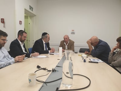 ח"כ יעקב אשר ובכירי משרד הבריאות בפגישה