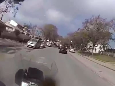 תיעוד מהקסדה: נהג בפסילה לאחר תאונה