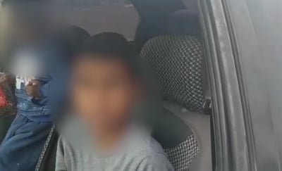 השוטרים נדהמו: בן 14 הסיע את אחיו הקטן