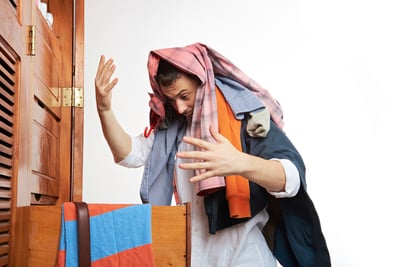 מורידים את בגדי הקיץ? כך תחליטו מה להעביר הלאה