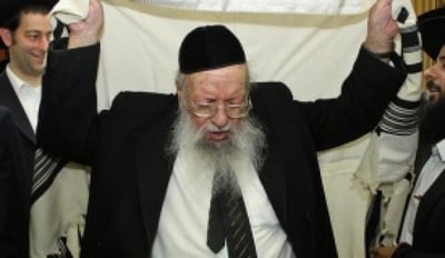 לאחר אשפוז ממושך: המשגיח של 'מיר' שוחרר מבית החולים