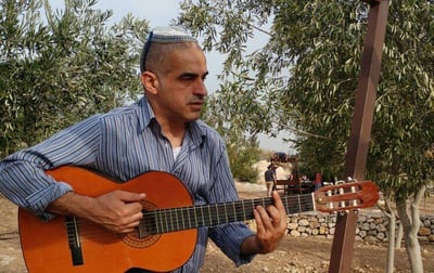 אוהד חתוכה חוזר בסינגל חדש: קרב אותי אליך