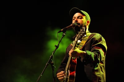 עמיר בניון בסינגל חדש: "בשורה"