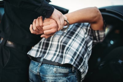 משטרת ישראל תפצה קטין בגין מעצר שווא