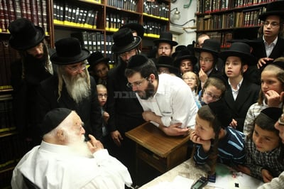 מעמד קבלת התורה אצל ר' חיים בשידור חי