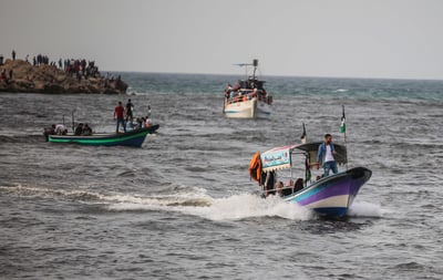 בתגובה לבלוני התבערה: צה"ל הטיל סגר ימי על עזה