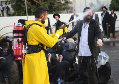 התזת בואש בהפגנת 'הפלג'