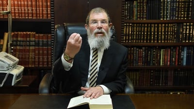 פרשת דברים: הוורט של הגאון רבי קלמן בר