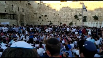 האלפים שרו יחד שירי נשמה וגאולה • צפו