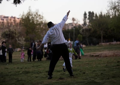 'בני תורה' בבין-הזמנים. אילוסטרציה