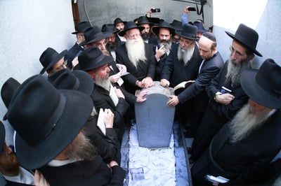 תיעוד: חסידי חב"ד עלו לציון שבקזחסטאן