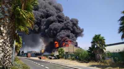 שריפה במפעל שמן תעשיות במפרץ חיפה