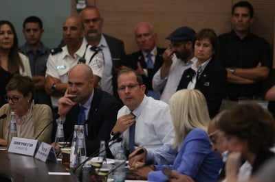 חילופי העקיצות בין פינדרוס לזנדברג