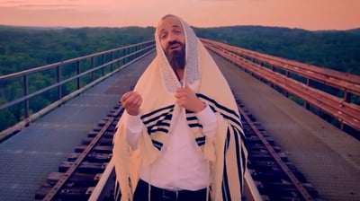 יוסף ויינברגר בסינגל קליפ חדש: אבא אני פה
