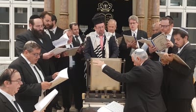 "מזמור שיר חנוכת הבית": שלמה גליק ו'בזמירות'