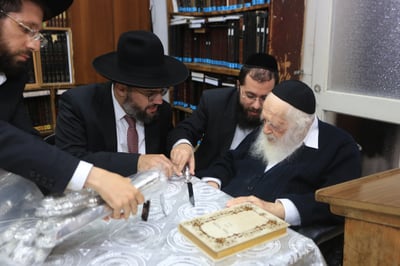 מליץ יושר ליום הדין: סכין הכסף בברכת שר התורה הגר"ח קנייבסקי