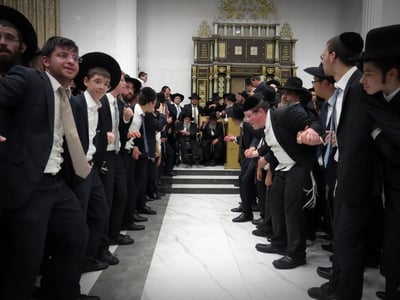 לראשונה במודיעין עילית: ההקפות של 'עטרת ישראל'