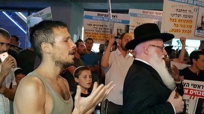 העירייה אישרה תחבורה ציבורית בשבת; נציג גור לא פורש