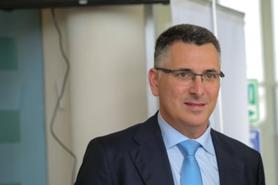 גדעון סער
