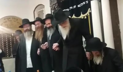 בחג הגאולה: רובשקין רקד על הכסא • צפו