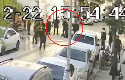 וידאו בלעדי: הבלשים ארבו ועצרו את המפגין