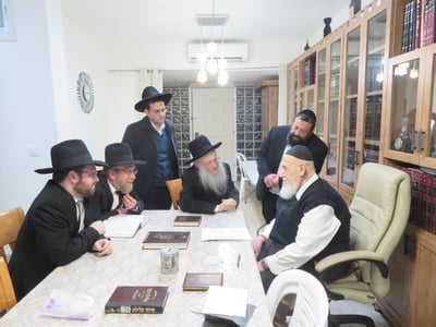 חברי המשלחת במעונו של נשיא המועצת