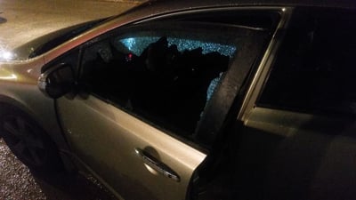 שוב פיגוע אבנים: אב וביתו נפצעו באורח קל