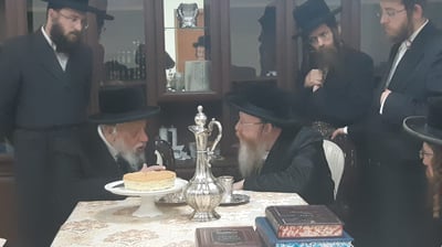 הרבי מקאפיטשניץ פגש את המקובל והאדמו"רים
