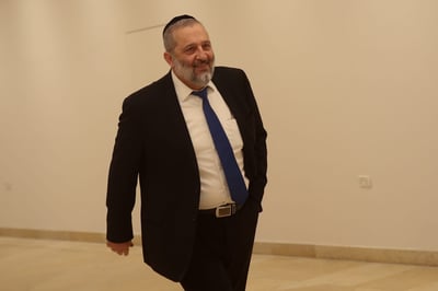 דרעי ל'כיכר': "אנחנו קרובים למנדט ה-61"