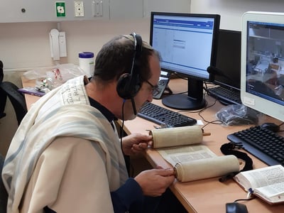 קריאה משותפת בתורה: בבידוד, בבית חולים